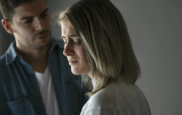 تفسير حلم الخيانة الزوجية-مصدر الصورة: Freepik