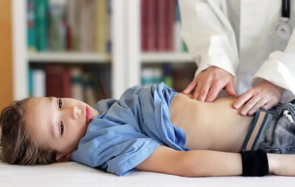 ألم البطن عند الطفل