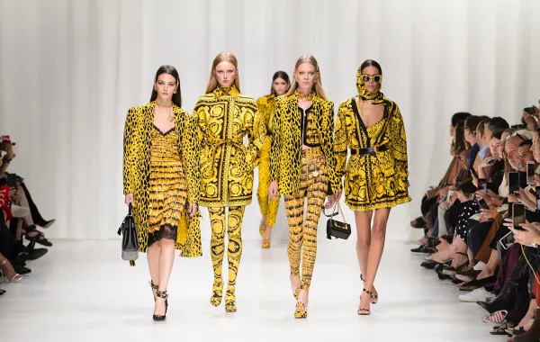 فيرساتشي Versace - الصورة من Launchmetrics/Spotlight ©