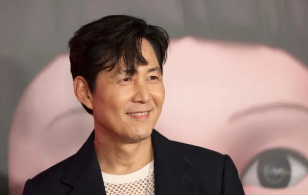 لي جونغ جاي في حفل افتتاح فيلم "Squid Game" في نيويورك (Lee Jung-jae in New York City). مصر الصورة:  Michael Loccisano/Getty Images/AFP  IMAGES NORTH AMERICA / Getty Images via AFP