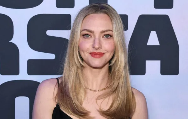 أماندا سيفريد Amanda Seyfried