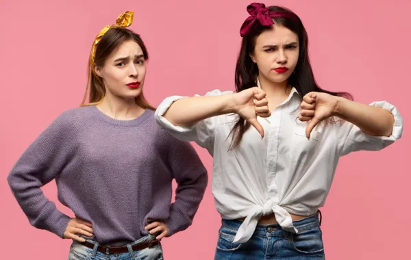 الغيرة بين الأصدقاء شعور طبيعي ولكن بحدود- المصدر freepik