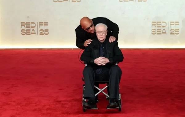 مايكل كين Michael Caine وفان ديزل Vin Diesel من مهرجان البحر الأحمر السينمائي 2025. مصدر الصورة: Daniele Venturelli/Getty Images for The Red Sea International Film Festival