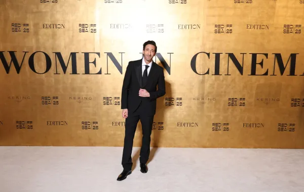 أدريان برودي Adrien Brody من مهرجان البحر الأحمر السينمائي 2025. مصدر الصورة: Daniele Venturelli/Getty Images for The Red Sea International Film Festival