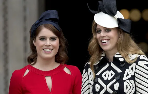 الأميرة يوجيني والأميرة بياتريس في كاتدرائية القديس بولس في لندن ( Princess Eugenie and Princess Beatrice at St Paul's Cathedral in London). مصدر الصورة: JUSTIN TALLIS / AFP) / TO GO WITH AFP STORY BY DMITRY ZAKS