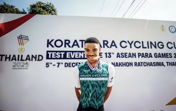 اللاعب السعودي فواز الفويز يحقق ذهبية آسيا 2025 - الصورة من حساب الاتحاد السعودي للدراجات على منصة إكس