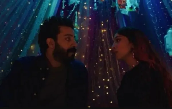 سارة طيبة ويعقوب الفرحان من بوستر مسألة حياة أو موت- الصورة من المركز الإعلامي للفيلم