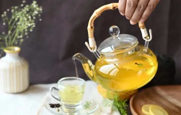 شاي البابونج مفيد لأعراض الحساسية الموسمية- المصدر: pexels-knitting-needles