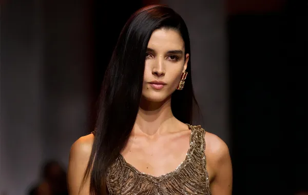 أكثر طرق العناية بالشعر شيوعا في عام 2025