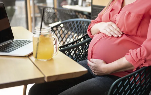 صورة لامرأة حامل