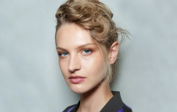 روتين إشراقة البشرة قبل حفلة رأس السنة 2026