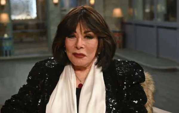 لبنى عبد العزيز- صورة أرشيفية