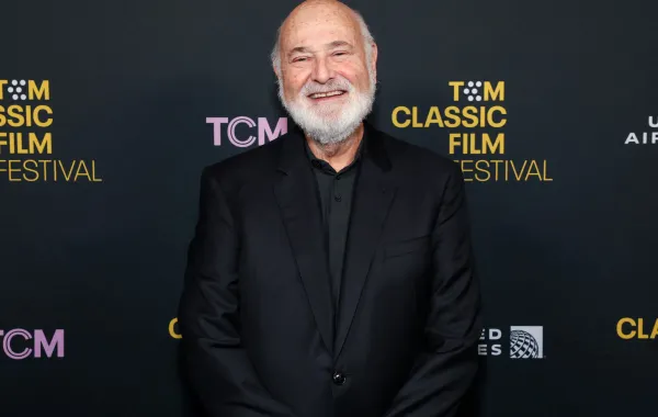 المخرج روب راينرRob Reiner. مصدر الصورة: Jesse Grant / GETTY IMAGES NORTH AMERICA / Getty Images via AFP