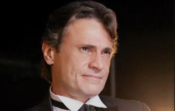 وفاة الفنان اللبناني وليد العلايلي عن عمرٍ يناهز 65 عاماً