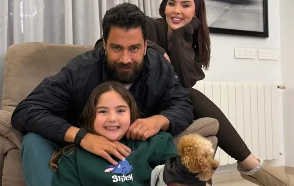 معتصم النهار وزوجته لين برنجكجي وابنتهما ساندرا- الصورة من حساب معتصم على إنستغرام