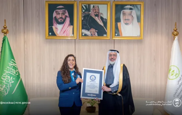 المركز يتسلم شهادة تسجيل أكبر مجموعة موسمية لتخزين البذور في موسوعة غينيس