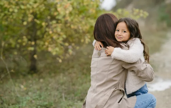 صورة لأم مع ابنتها