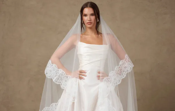 طرحة من كاثرين تاش Katherine Tash - الصورة من Launchmetrics/Spotlight ©