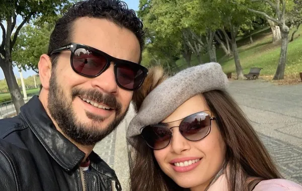 داليا مصطفى وشريف سلامة - الصورة من حساب شريف على فيس بوك