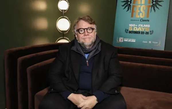 المخرج غييرمو ديل تورو Director Guillermo Del Toro Rodin Eckenroth/Getty Images for AFI/AFP (Photo by Rodin Eckenroth / GETTY IMAGES NORTH AMERICA / Getty Images via AFP)