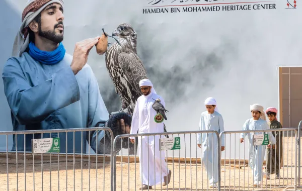  انطلاق بطولة فزاع للصيد بالصقور. الصورة من مكتب دبي الإعلامي