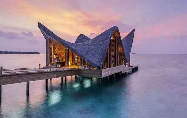 منتجع JOALI المالديف ملاذ ساحر وسط أجواء فنية