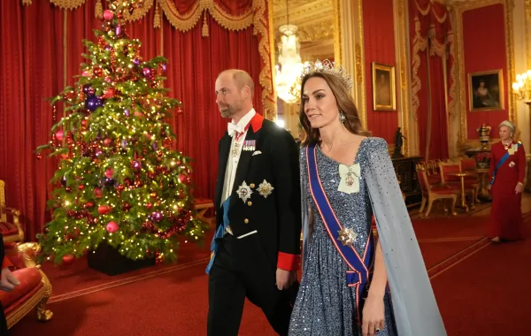 كيت ميدلتون أميرة ويلز ترتدي تاجاً تاريخياً لأول مرة 