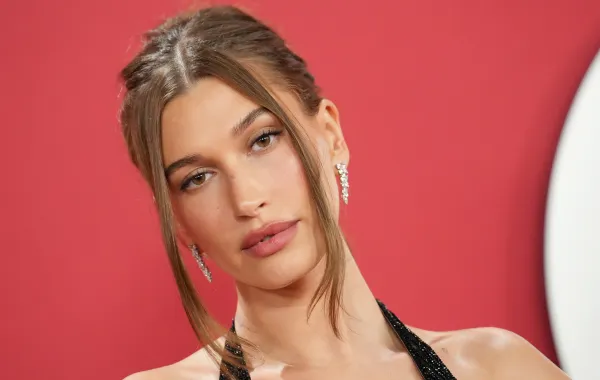  هايلي بيبر Hailey Bieber (مصدر: JC Olivera/FilmMagic)