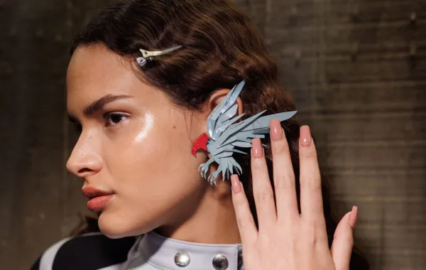 خلطات منزلية لتنعيم اليدين والتخلص من الجفاف في الشتاء.. نتائجها فورية 