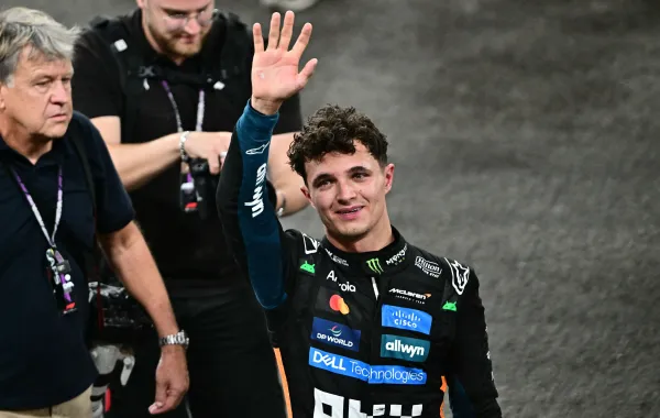 بطل العالم في فورمولا 1 لعام 2025 لاندو نوريس - الصورة من وكالة الأنباء الإماراتية "وام"