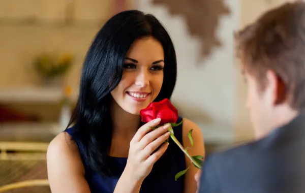 رسائل رومانسية بين المخطوبين  