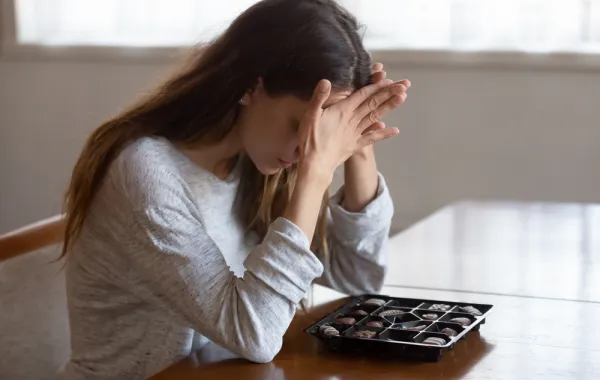 سيدة تعاني من اضطراب القلق