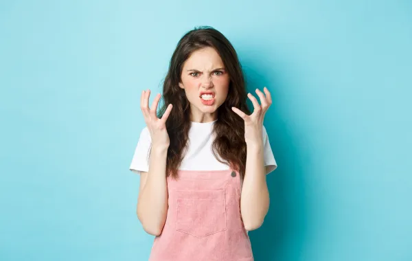 تفسير حلم الغضب في المنام- مصدر الصورة: Freepik by benzoix