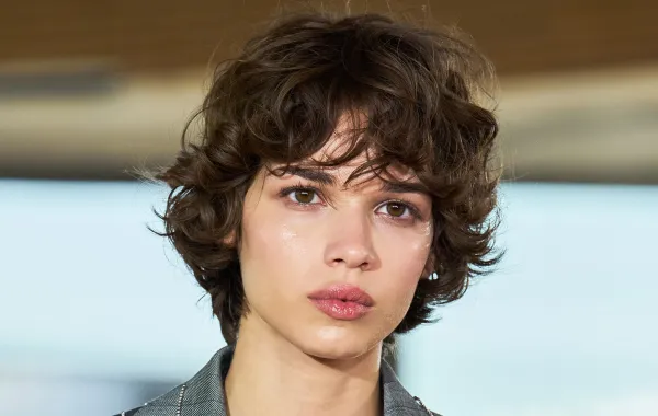 غلوس الشفاه