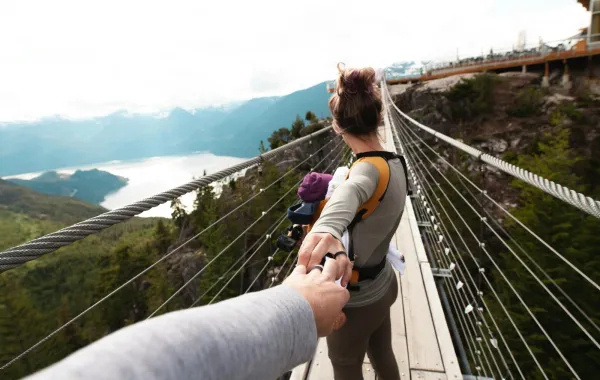 تفسير حلم الهروب من شخص لا أعرفه في المنام