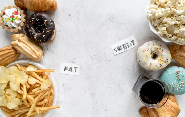 السكر والدهون المتحولة هما الأخطر على الوزن والصحة- المصدر freepik