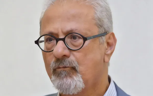 البروفيسور اللبناني شربل داغر يفوز بجائزة نوابغ العرب - الصورة من حساب البروفيسر على الفيسبوك