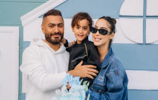 بسمة بوسل وتامر حسني وابنهما آدم - الصورة من حساب بسمة على إنستغرام