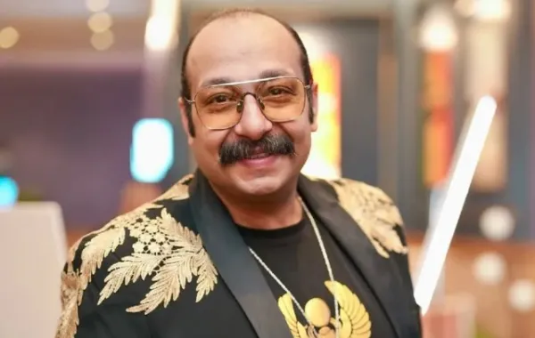 محمد ثروت- الصورة من صفحته على فيسبوك