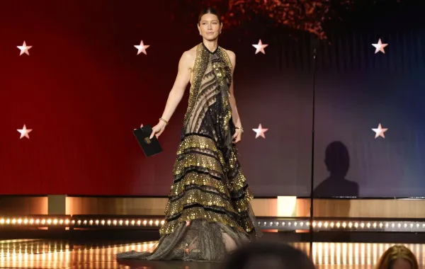 جيسيكا بيل Jessica Biel في حفل 31stAnnualCriticsChoiceAwards- (مصدر الصورة  KEVIN WINTER/ Getty Images via AFP)