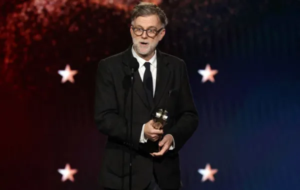 بول توماس أندرسون Paul Thomas Anderson في حفل توزيع جوائز اختيار النقاد 2026. مصدر الصورة: Kevin Winter/Getty Images for Critics Choice Association/AFP