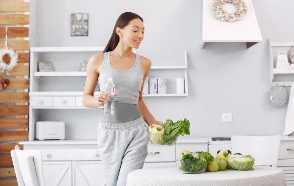 امرأة تعتني بصحتها - المصدر  prostooleh on Freepik