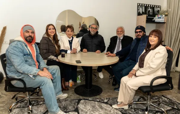 اسرة مسلسل انا وهو وهم