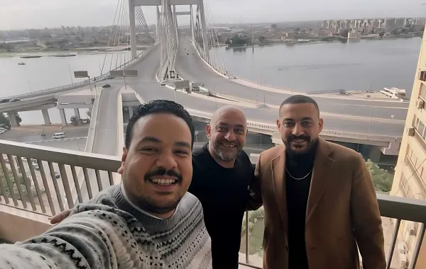 مصطفى غريب ودياب والمخرج إسلام خيري - الصورة من ستوري حساب المخرج إسلام خيري