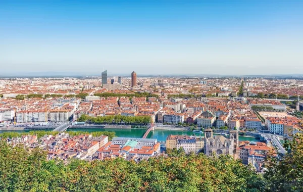 إطلالة على مدينة ليون