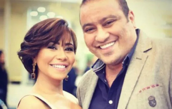 شيرين عبد الوهاب وشقيقها محمد- الصورة من حسابها على إكس