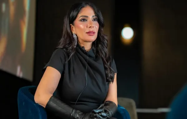 منى زكي -الصورة من صفحة شركة Film square على فيس بوك