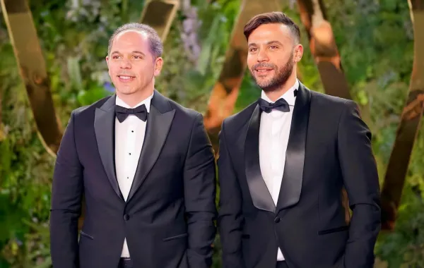 المخرج رامي إمام وشقيقه محمد - الصورة من صفحة محمد على فيسبوك