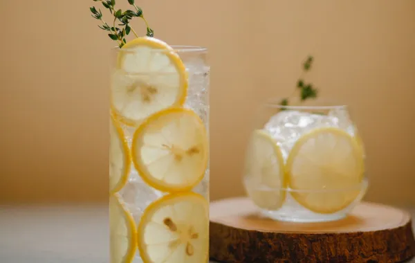 توقيت شرب ماء الليمون - المصدر: pexels-charlotte-may