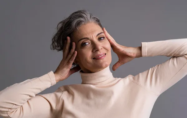 امرأة في الخمسين- المصدر Image by stockking on Freepik